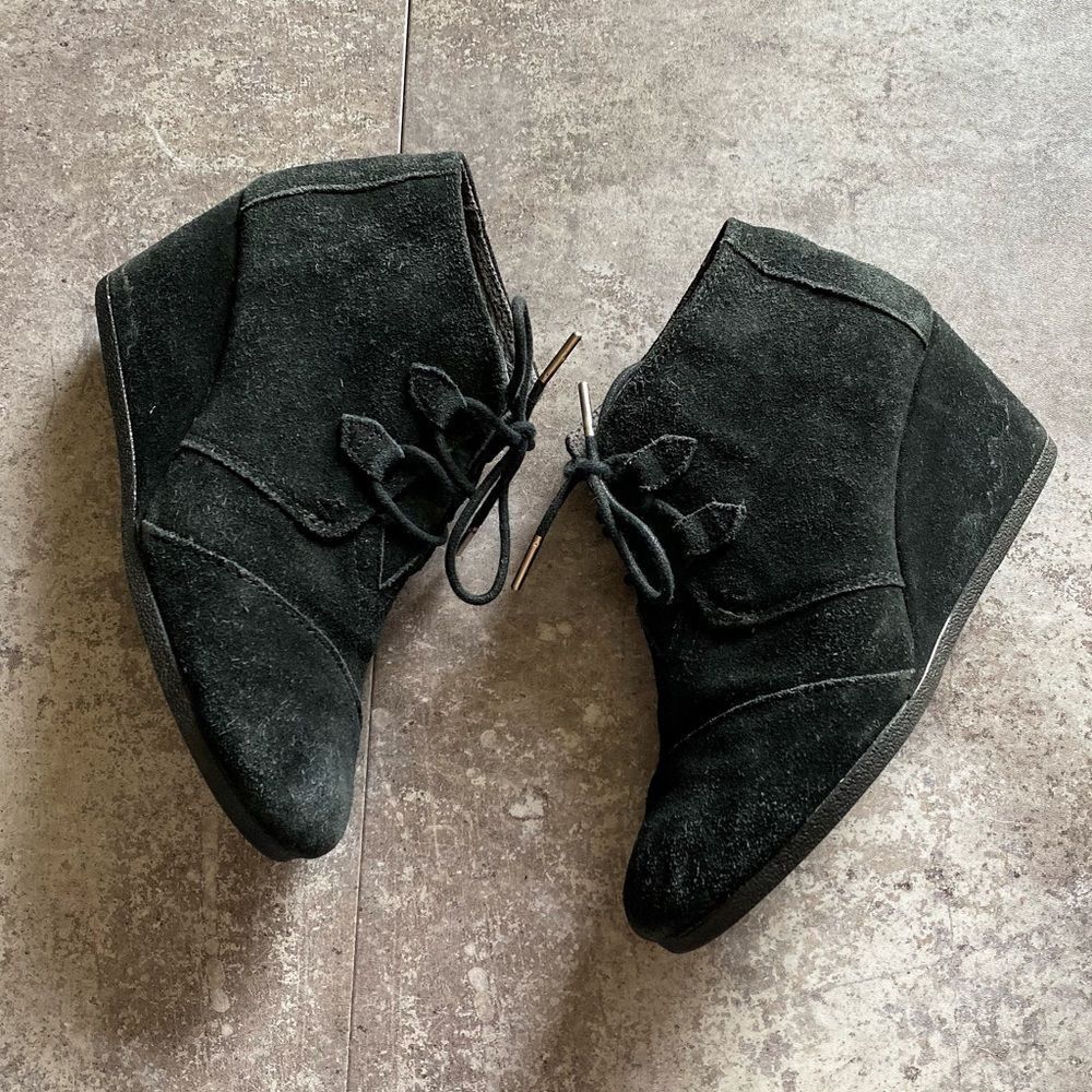 TOMS Wedge Ankle Booties Suede Black Shoes 9